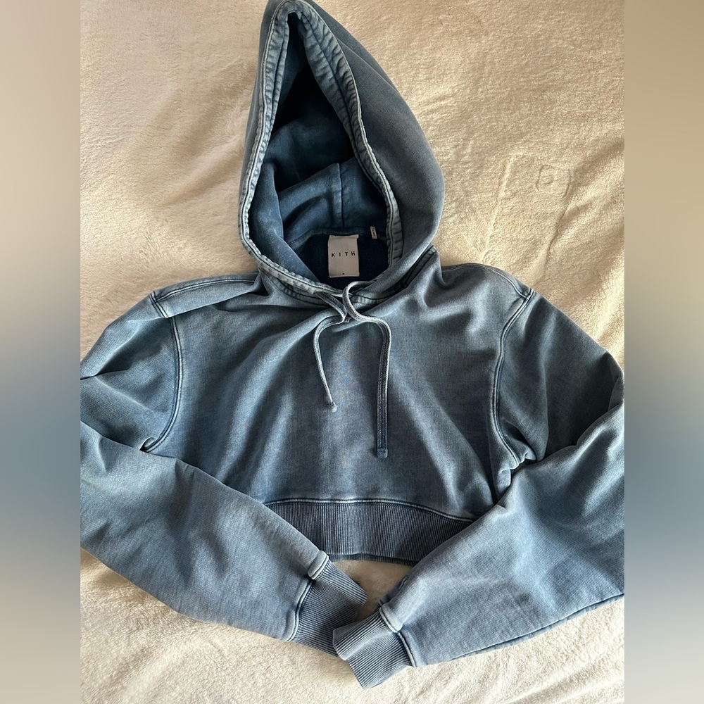 KITH cropped blue “washed” look hoodie size M💙
